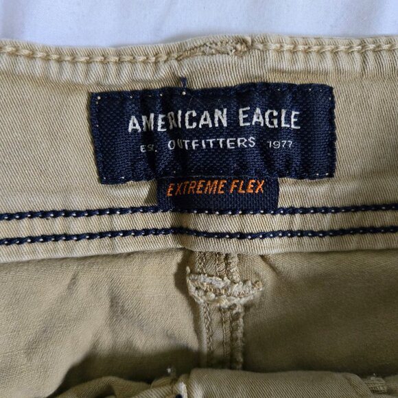 American Eagle Cargo Shorts, Light Tan Colour, Size 32 - Picture 3 of 7